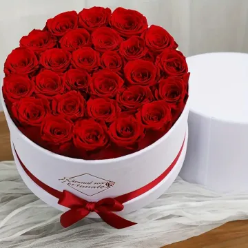 27 Preserved Red Roses – Round Velvet Hat Box